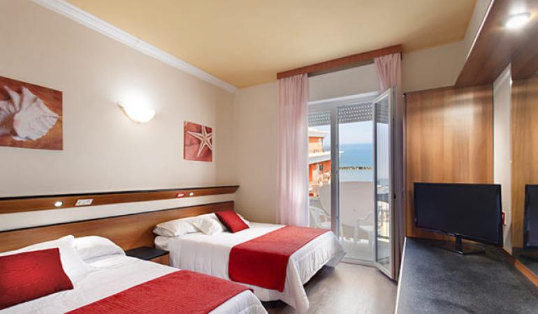 hotels-elcid-campeador en last-minute-offer-june-at-hotel-in-rimini-by-the-sea 010