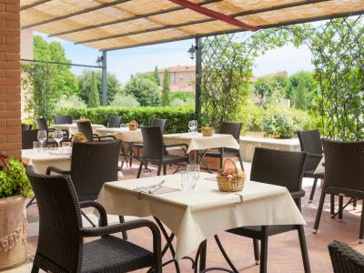hotelsangregorio it hotel-pienza-per-escursione-al-borgo-medievale-di-monticchiello 013