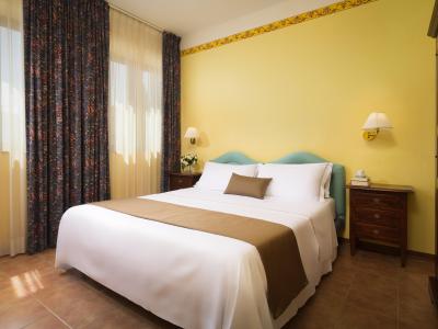 sangregorioresidencehotel en spring-holidays-in-tuscany-hotel-pienza-offer-with-parking 010