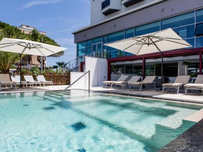 hotelduemari it luglio-speciale-famiglie-in-hotel-a-due-passi-dal-mare-e-con-piscina 013
