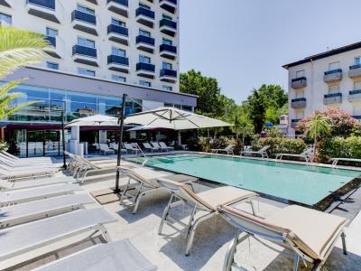 hotelduemari it offerta-ponti-di-primavera-week-end-lunghi-a-rimini-in-hotel-sul-mare 010