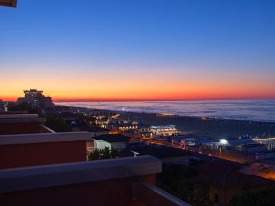 hotelduemari en special-offer-for-ferragosto-by-the-sea-in-4-star-hotel-in-rimini-with-fun-at-the-beach 011