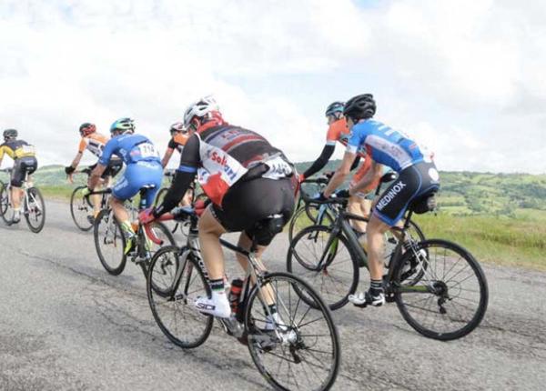cycling.oxygenhotel en road-bike-offer-gran-fondo-squali-with-bib-number 019