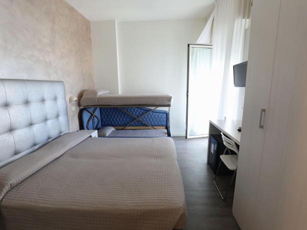hoteldanielsriccione en offer-first-week-of-august-in-sea-front-room-in-riccione 014