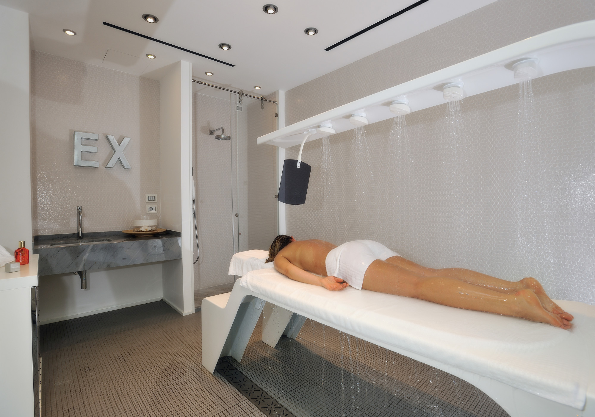 wellness-treatment-in-spa-in-pesaro-in-the-marche-region-spa-excelsior