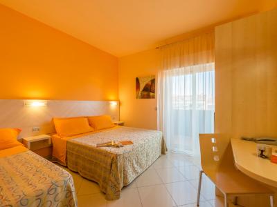 hotelpalacetortoreto it offerta-di-luglio-al-mare-in-family-hotel-a-tortoreto-lido-con-spiaggia-spa-e-campi-da-gioco 017