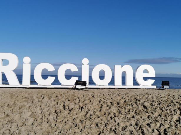 hotelbelliniriccione it offerta-ponte-2-giugno-a-riccione-in-hotel-vicino-al-mare-con-parcheggio 018