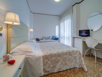hotelcarltonbeach de angebot-ostern-in-rimini-im-strandhotel 032