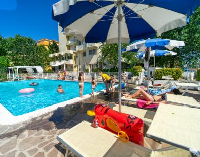 hoteloceanic de de-spezialangebot-august-all-inclusive-im-3-sterne-hotel-in-bellariva-mit-babyclub-pool-strandservice-gratis 019