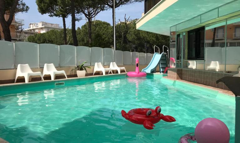 gambrinusrimini fr offre-plan-familles-enfant-gratuit-a-l-hotel-pres-de-la-mer-a-rimini-marebello 018