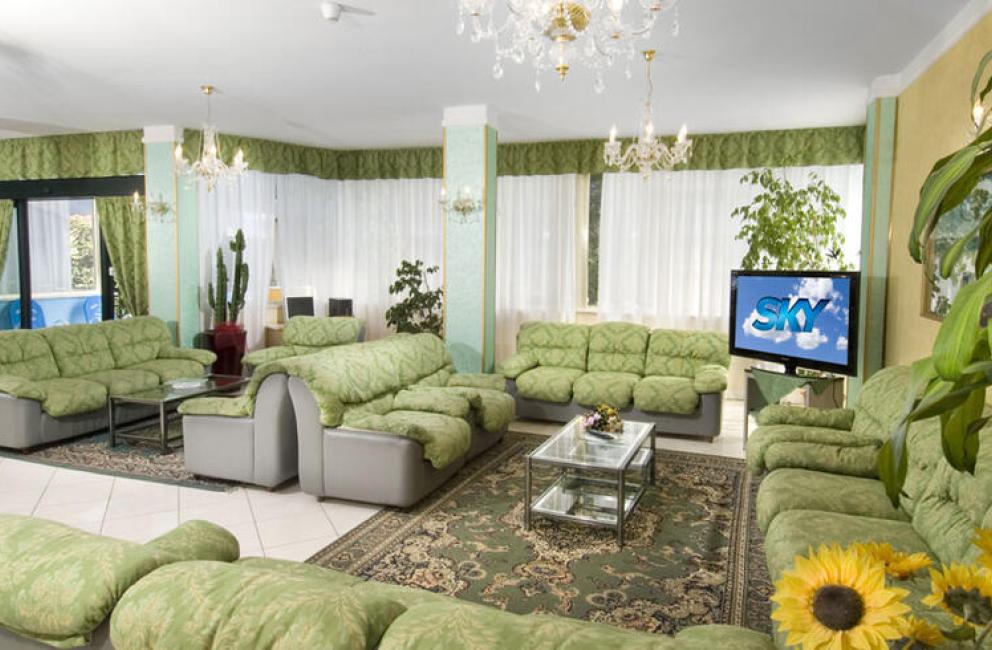 hotelprimulazzurra.unionhotels en en-june-all-inclusive-offer-by-the-sea-in-pinarella-di-cervia-in-3-star-hotel 008