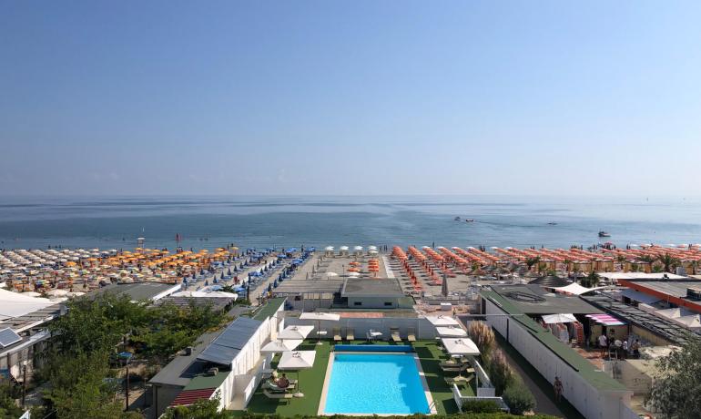 hotelmiamibeach it offerta-festa-della-mamma-hotel-milano-marittima-con-piscina-e-spiaggia-privata 006