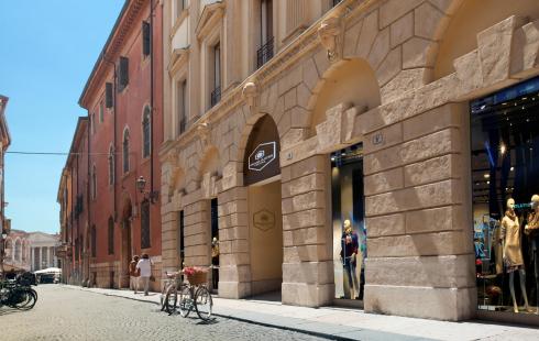orianahomel en new-two-room-and-three-room-apartments-in-the-center-of-the-city-of-rome-turin-udine-verona 006