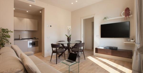 orianahomelverona en offer-for-family-in-an-apartment-in-the-centre-of-verona 006