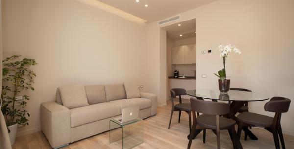 orianahomelverona en offer-for-family-in-an-apartment-in-the-centre-of-verona 008