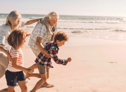  Grandparents&amp;Grandkids On Vacation