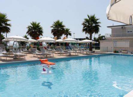June week offer at the seaside in the Marche in an apartment