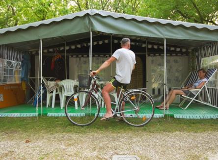 SPECIAL OFFER FOR MAY STAY IN CAVALLINO TREPORTI ON A SEAFRONT CAMPSITE IN THE MIDST OF GREENERY
