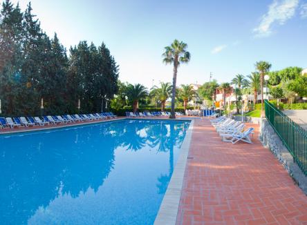 THE LONGER YOU STAY THE LESS YOU PAY: COME AND HAVE A HOLIDAY AT PIAN DEI BOSCHI!