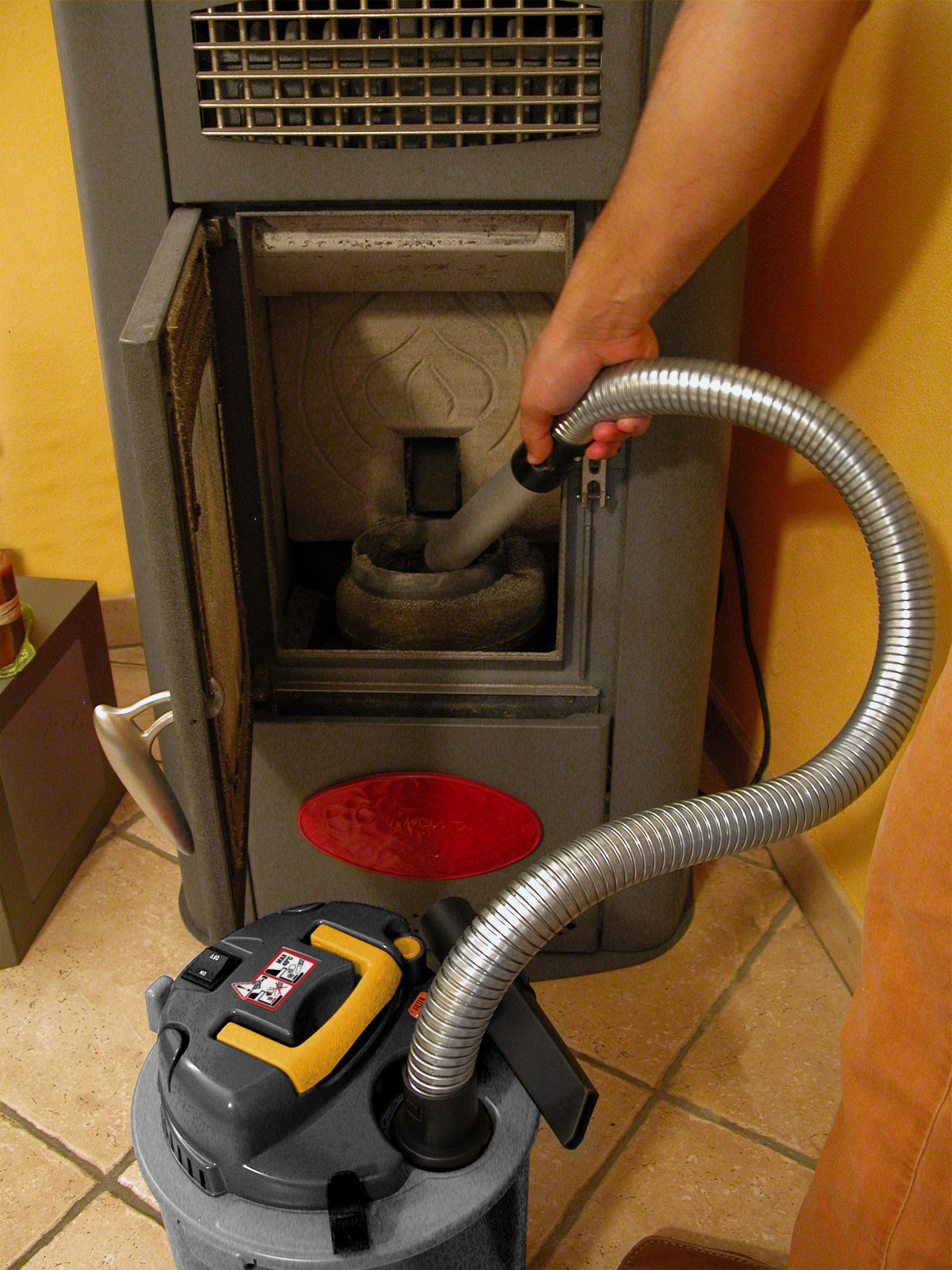 PER STUFE A LEGNA A PELLET ASPIRACENERE LAVOR RIU 800W 14 LT