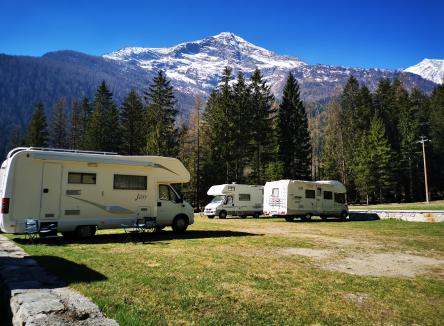 July and August in CAMPING at the foot of Monte Rosa Holiday in a camper or tent ??