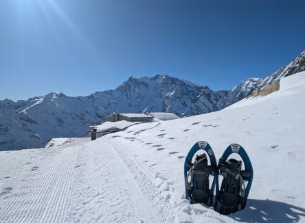 Camping stop in Macugnaga with snowshoeing at 3000 meters: experience a unique adventure!